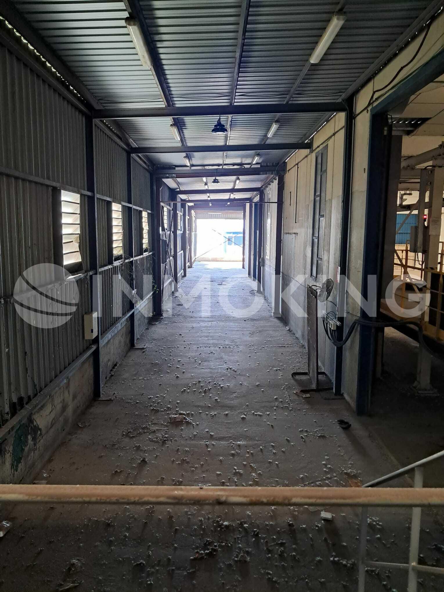 Foto de la propiedad Nave industrial con patio en Almussafes (Valencia)